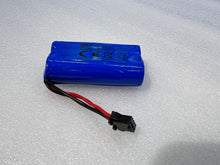 Load image into Gallery viewer, 7.4V 800mah Lipo Battery 4 pin Black connector for Scania 1501 Truck 770 D