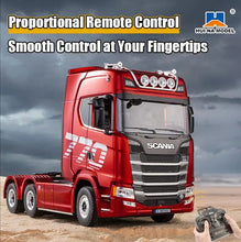 Load image into Gallery viewer, Huina RC 1501 Scania 770S 1:18 with RC Platform Semi Trailer 1502 2.4GHz (Red)