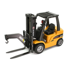 Load image into Gallery viewer, Huina 8 channel RC Forklift with interchangeable hook attachment 1576 2.4G Scale 1:10 with flatbed