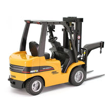 Load image into Gallery viewer, Huina 8 channel RC Forklift with interchangeable hook attachment 1576 2.4G Scale 1:10 with flatbed