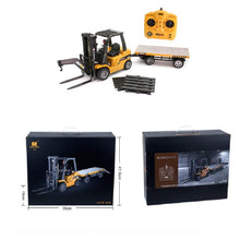 Load image into Gallery viewer, Huina 8 channel RC Forklift with interchangeable hook attachment 1576 2.4G Scale 1:10 with flatbed