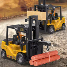 Load image into Gallery viewer, 1/24 scale RC Mini Forklift 10 channel with lights, sound &amp; smoke