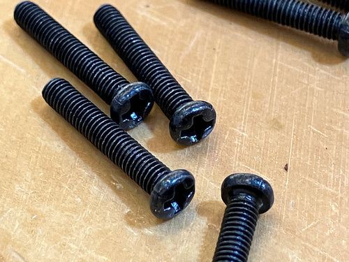 WL 1912 Cross Round Head Machine Screw M3* 18 (10 pcs)